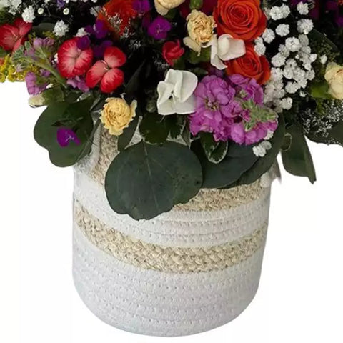 Arreglo Floral del Día de la Madre, sorprenda a mamá con un gesto elegante y exclusivo que perdurará en el tiempo ¡Hazla sentir especial con este detalle floral perfecto!, flores para regalar a domicilio en Bogotá Flores 24 Horas