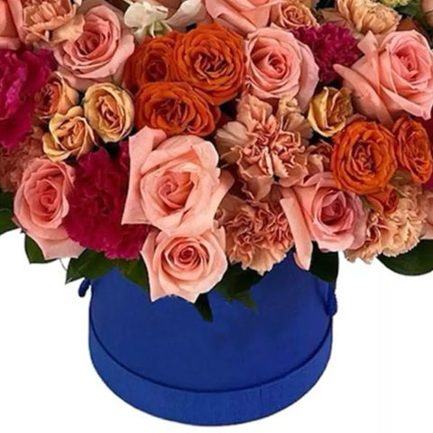 Regalo Original Para Mamá, las delicadas y coloridas flores traerán alegría y belleza a su día, flores para regalar a mamá en su día, entrega a domicilio en Bogotá, floristería Flores 24 Horas