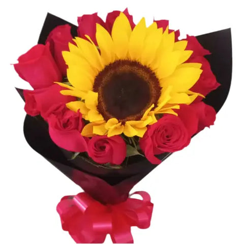 Un Girasol y 12 Rosas, ¡Dale un toque de alegría a tu ser querido con este hermoso ramo! entregamos sus regalos de flores en Bogotá. Floristería Flores 24 Horas