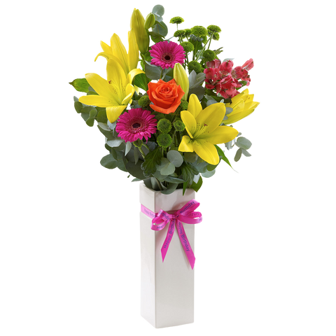 Feliz Cumpleaños Vibrante, lirios, rosas, flores para jardín, flores para regalo de cumpleaños, Floristería Flores 24 Horas