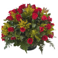 Arreglo Rosas de Amor, este arreglo de rosas es perfecto para celebrar aniversarios o expresar tu amor. Con sus hermosas rosas, transmitirás tus sentimientos de manera elegante y romántica. Floristería Flores 24 Horas