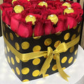 Flores 24 Horas. Caja en forma de corazón color negro y dorado, decorado con 20 rosas rojas y bombones de chocolates, este regalo combina lo mejor de dos mundos: la belleza de las flores y el placer irresistible del chocolate. Detalle caja