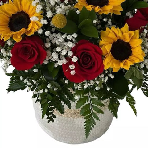 Flores del Día de la Madre, muestre su gratitud y amor con una entrega especial de flores frescas y coloridas, las flores para regalar a mamá son el regalo original en su día, floristería Flores 24 Horas