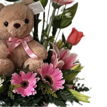 Flores y Oso Peluche 15 cm. Detalle flores. ¡Sorprende a esa persona especial con el regalo perfecto! domicilio en Bogotá. regalos para San Valentín, floristería Flores 24 Horas