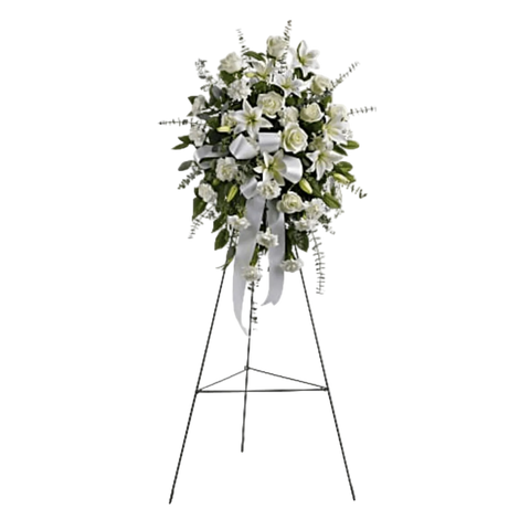 Pedestal y Arreglo Fúnebre, Corona y Pedestal "Sentimientos de serenidad". contiene: rosas blancas, lirios asiáticos blancos y claveles blancos, acentuados con una variedad de vegetación. Flores 24 Horas, Bogotá, Colombia